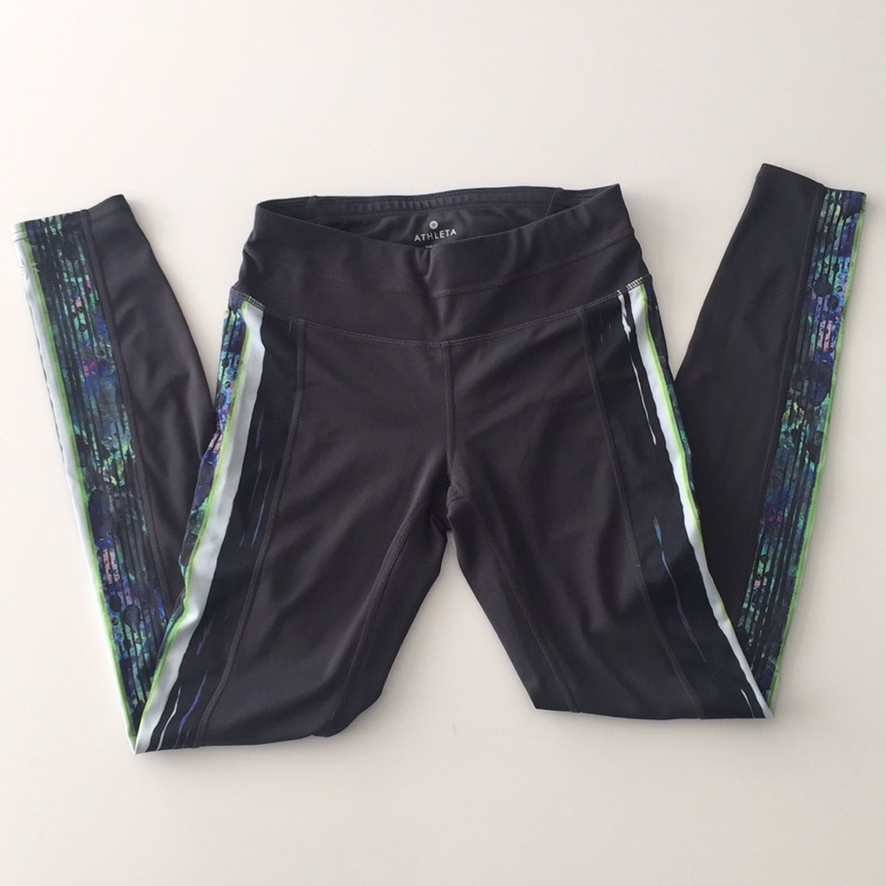 Athleta Sonar 7/8 Pants w/ stripe detail - Size XS